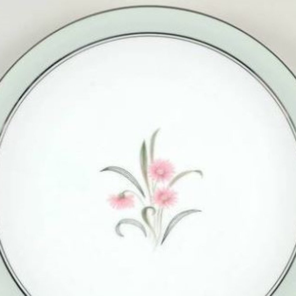 Clarabell by Noritake 7 pc China Place Setting